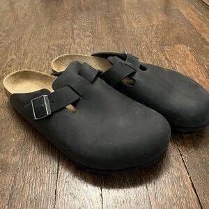 Birkenstock Boston Clogs in Black Oiled Leather size 11 / 44